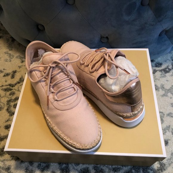 NWT Michael Kors Finch Lace Up Canvas Sneakers - Picture 5 of 10